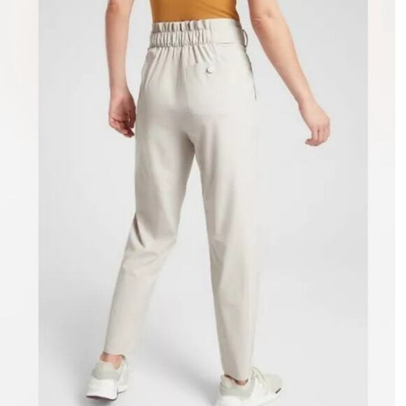 Athleta Skyline Pant II Lightweight Paper bag Athletic Pants Size 4 Light Tan - Picture 2 of 8